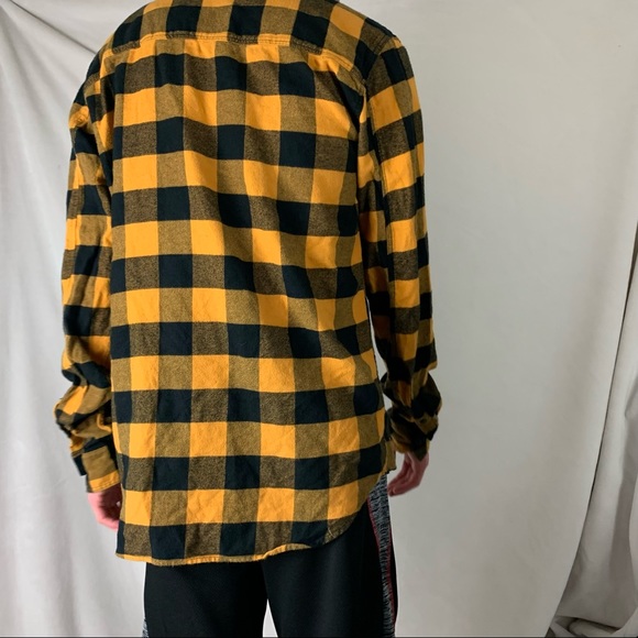 Yellow lumberjack button-up sweater shirt - Picture 3 of 3